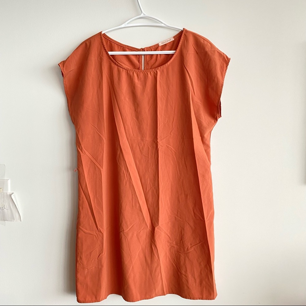 Peach shift dress, brand Tea and Rose, size L